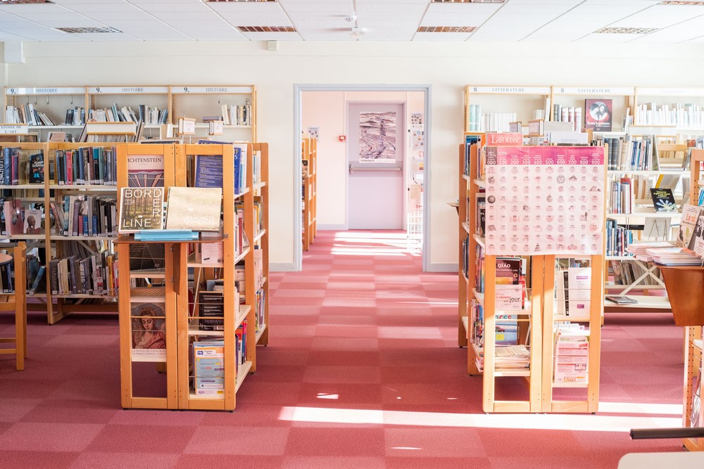 Vue g&eacute;n&eacute;rale du centre de documentation et d'information